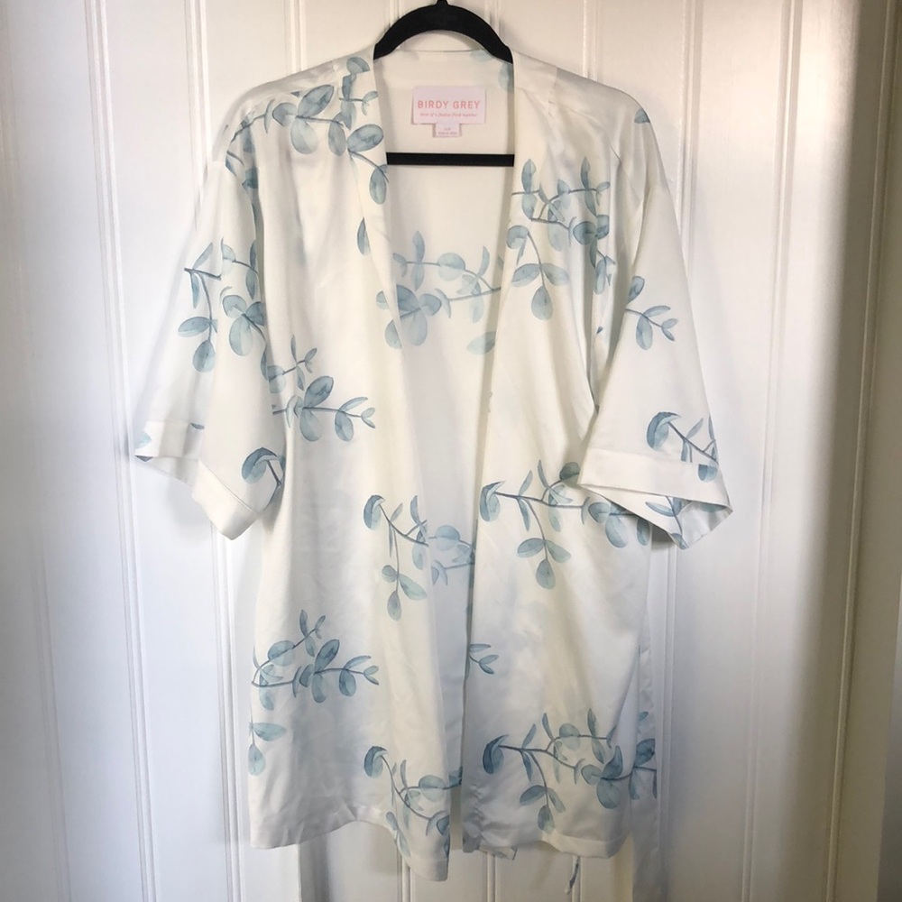 Birdy Grey Robe - Picture 3 of 6